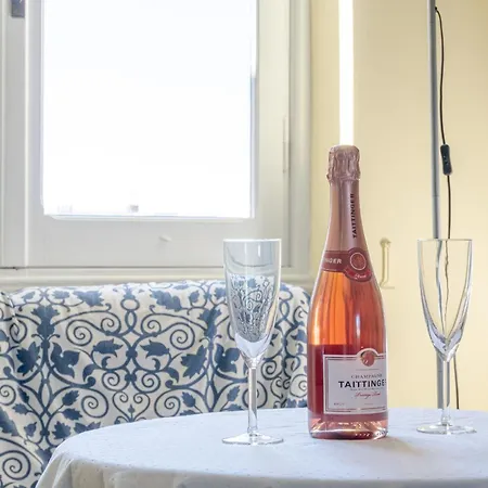 Al Garibaldi Palazzo Dei Rolli Nel Cuore Della Citta Διαμέρισμα *